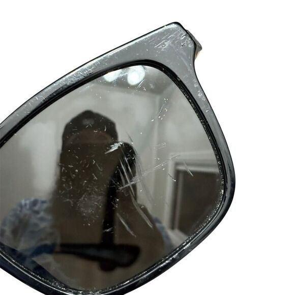 Gucci Unisex‎ Square Sunglasses Black Frame Gray Lens UV400 Protection - Picture 6 of 13